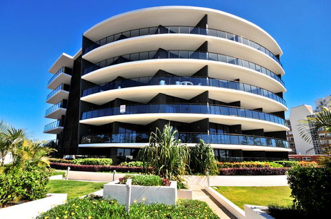 Ambience On Burleigh Beach - Accommodation Bookings 32