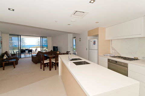 Ambience On Burleigh Beach - Accommodation Bookings 24