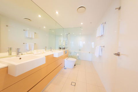 Ambience On Burleigh Beach - Accommodation Bookings 29
