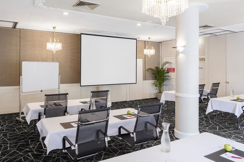 Hotel Diana - Accommodation Bookings 10