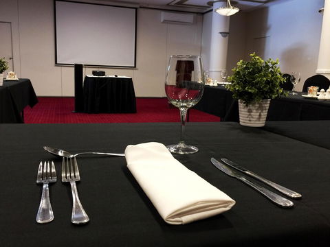 Hotel Diana - Accommodation Bookings 16