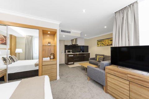 Hotel Diana - Accommodation Bookings 38