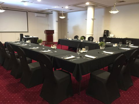 Hotel Diana - Accommodation Bookings 15
