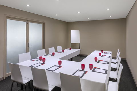 Mercure Brisbane Garden City - Accommodation Bookings 19
