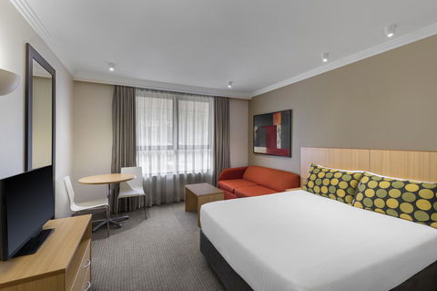 Mercure Brisbane Garden City - Accommodation Bookings 6