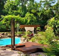 Misty Mountains Rainforest Retreat