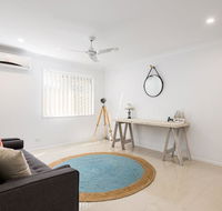 Briz Stays - Whites Road - Accommodation Bookings