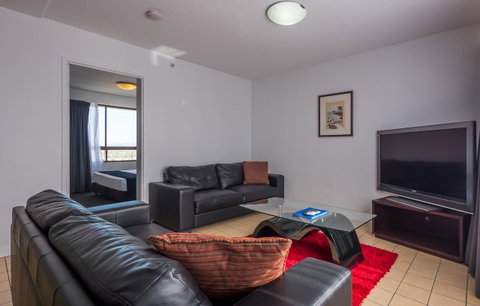 Broadbeach Savannah Resort - Accommodation Bookings 13