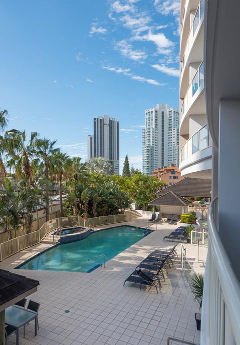 Broadbeach Savannah Resort - Accommodation Bookings 3