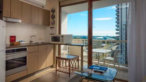 Broadbeach Savannah Resort - Accommodation Bookings 43