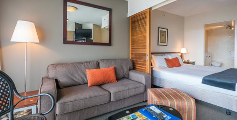 Broadbeach Savannah Resort - Accommodation Bookings 33