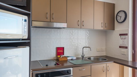 Broadbeach Savannah Resort - Accommodation Bookings 41