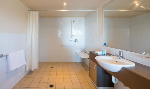 Broadbeach Savannah Resort - Accommodation Bookings 36