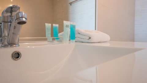 Broadbeach Savannah Resort - Accommodation Bookings 35