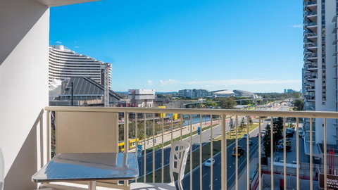 Broadbeach Savannah Resort - Accommodation Bookings 39