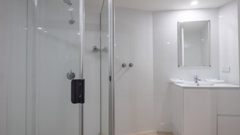 Broadbeach Savannah Resort - Accommodation Bookings 8