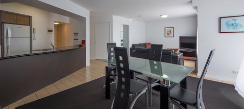Broadbeach Savannah Resort - Accommodation Bookings 12