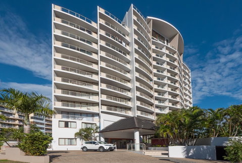 Broadbeach Savannah Resort - Accommodation Bookings 0