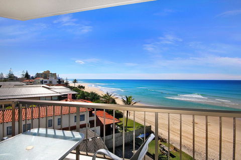 Spindrift On The Beach - Absolute Beachfront - Accommodation Bookings 15