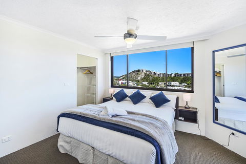 Spindrift On The Beach - Absolute Beachfront - Accommodation Bookings 2