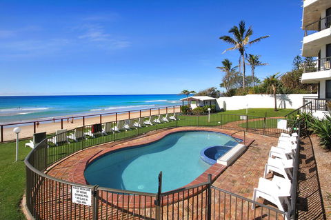 Spindrift On The Beach - Absolute Beachfront - Accommodation Bookings 16