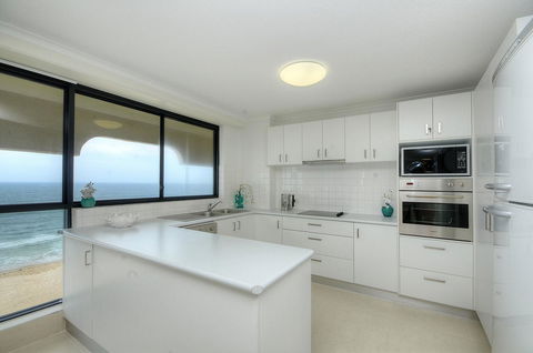 Spindrift On The Beach - Absolute Beachfront - Accommodation Bookings 30