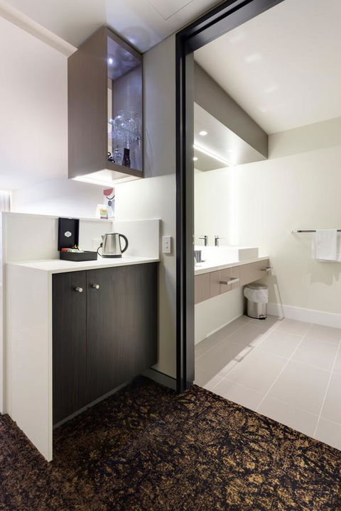 Calamvale Hotel Suites And Conference Centre - Accommodation Bookings 14