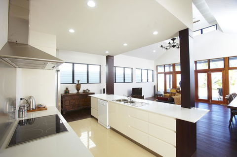 Beached On Magnetic - Accommodation Bookings 6