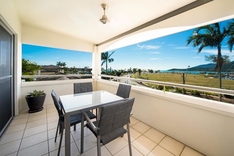 Portside Whitsunday Luxury Holiday Apartments - Accommodation Bookings 4