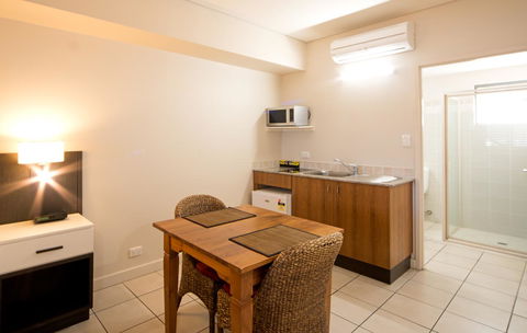 Portside Whitsunday Luxury Holiday Apartments - Accommodation Bookings 13