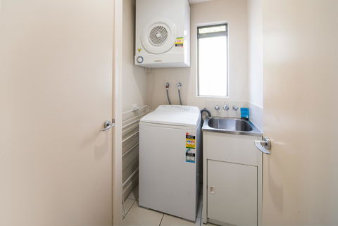 Portside Whitsunday Luxury Holiday Apartments - Accommodation Bookings 11