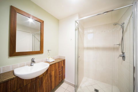 Portside Whitsunday Luxury Holiday Apartments - Accommodation Bookings 22