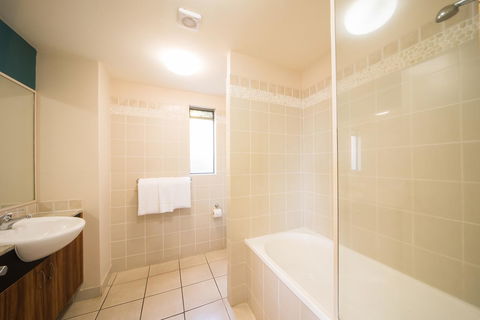 Portside Whitsunday Luxury Holiday Apartments - Accommodation Bookings 14