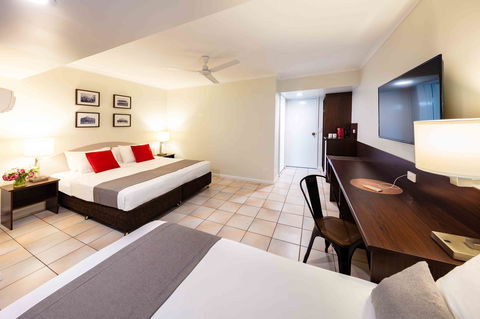 Hides Hotel - Accommodation Bookings 7