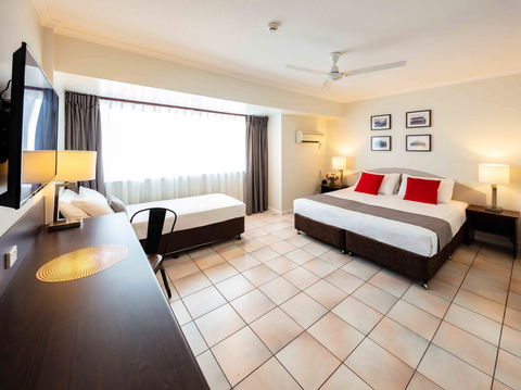 Hides Hotel - Accommodation Bookings 1