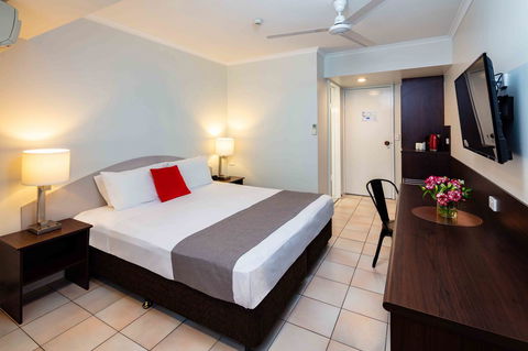 Hides Hotel - Accommodation Bookings 3