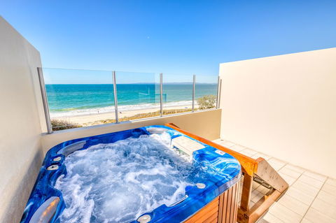 On The Beach Resort Bribie Island - Accommodation Bookings 7