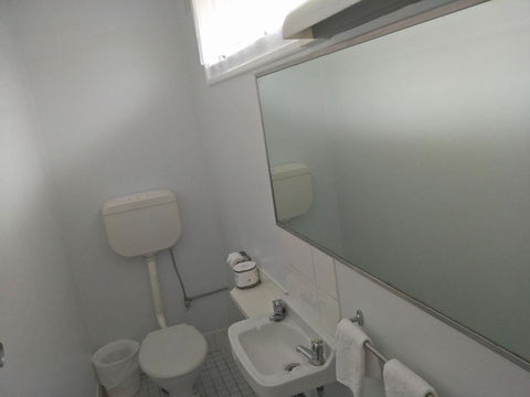 Arkana Motel - Accommodation Bookings 16