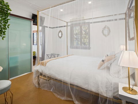 Anville Court - Accommodation Bookings 9