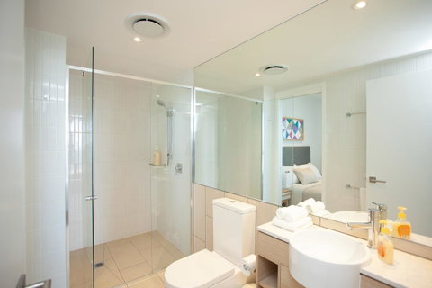 High Floor Ocean View Suites Broadbeach - Accommodation Bookings 27