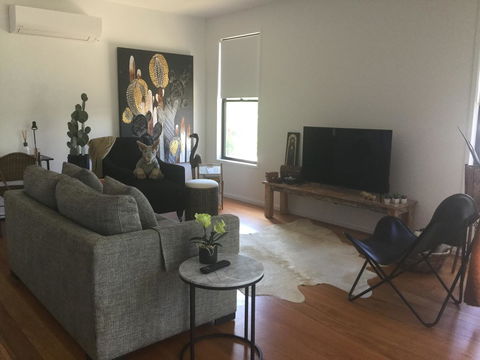 Sam's Buderim Mountain Guest House - Accommodation Bookings 6