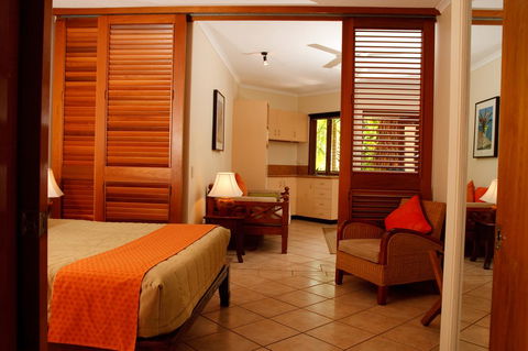 Hibiscus Resort & Spa - Official Onsite Reception & Check In - Accommodation Bookings 1