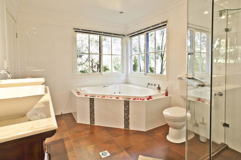 Curtis Falls Cottage - Accommodation Bookings 5