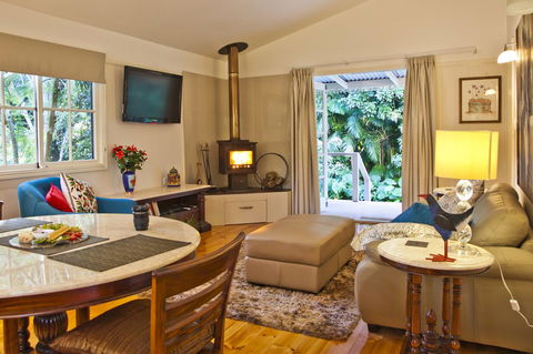 Curtis Falls Cottage - Accommodation Bookings 13
