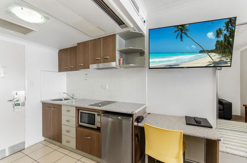 Waters Edge The Strand - Accommodation Bookings 3
