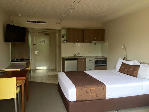 Waters Edge The Strand - Accommodation Bookings 1