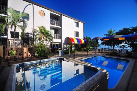 Waters Edge The Strand - Accommodation Bookings 0