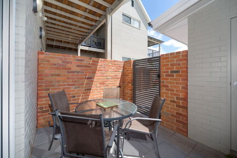 Waterstreet Apartment - Accommodation Bookings 1