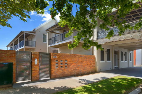 Waterstreet Apartment - Accommodation Bookings 2
