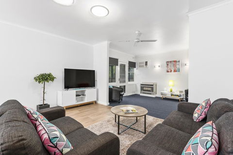 Wattle Grove Villa - Accommodation Bookings 3